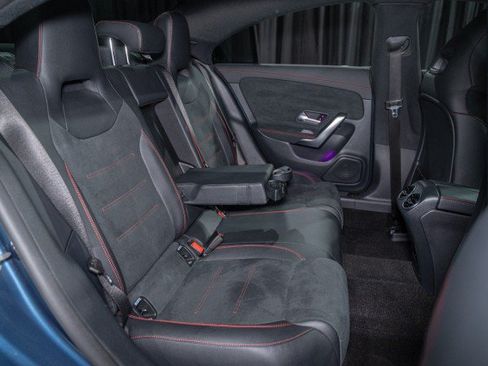 Used 2022 Mercedes-Benz CLA 250 4MATIC image 13