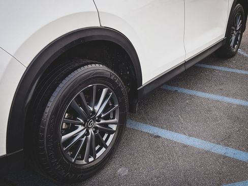 Used 2020 MAZDA CX-5 Touring FWD image 31