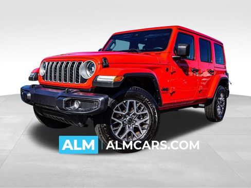 Used 2025 Jeep Wrangler Unlimited Sahara AWD/4WD image 1
