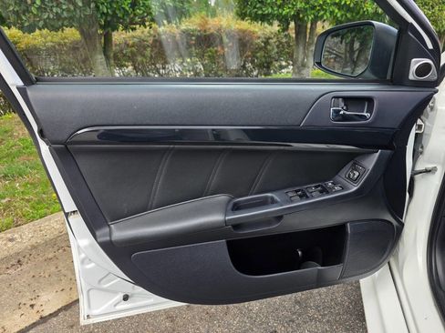 Used 2015 Mitsubishi Lancer Evolution MR image 9