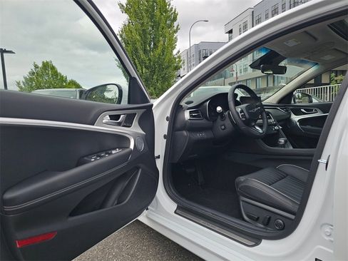 New 2026 Genesis G70 2.5T Prestige image 22