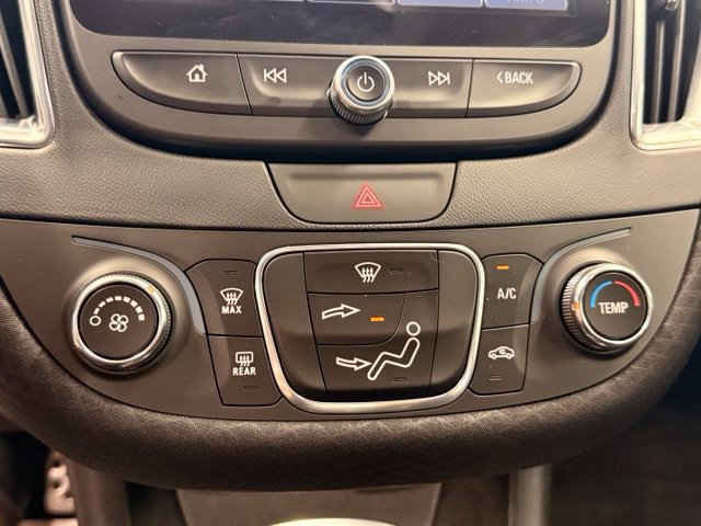 Used 2017 Chevrolet Malibu LT FWD image 14