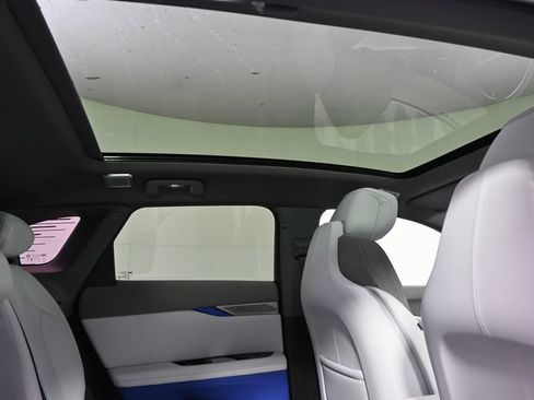 New 2025 Cadillac Optiq Luxury 1 w/ LPO, Floor Liner Package AWD/4WD image 17