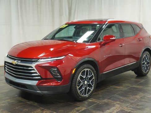 Used 2023 Chevrolet Blazer Premier w/ Driver Confidence II Package AWD/4WD image 2