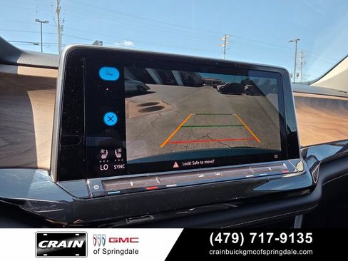 Used 2024 Volkswagen Atlas SE AWD/4WD image 19