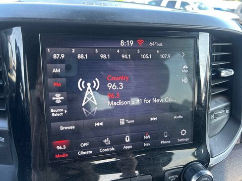 Used 2021 RAM 2500 Big Horn w/ Level 1 Equipment Group AWD/4WD image 13