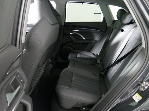 New 2025 Audi Q5 Premium Plus image 29