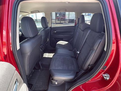 Used 2020 Mitsubishi Outlander LE image 16