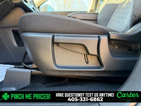 Used 2024 Nissan Pathfinder S image 16