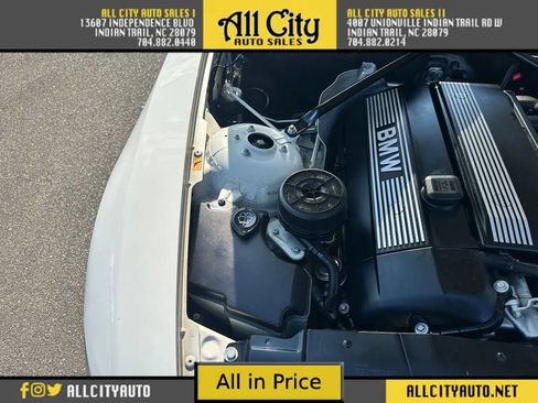 Used 2005 BMW Z4 2.5i image 32