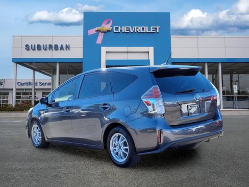 Used 2017 Toyota Prius V Three w/ Carpet Mat Package FWD image 6