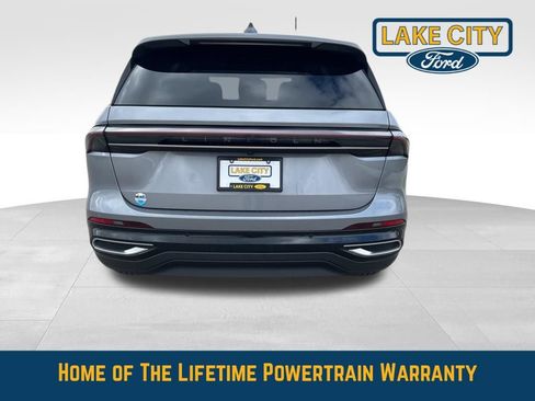 Used 2025 Lincoln Nautilus Premier w/ Equipment Group 102A AWD/4WD image 4