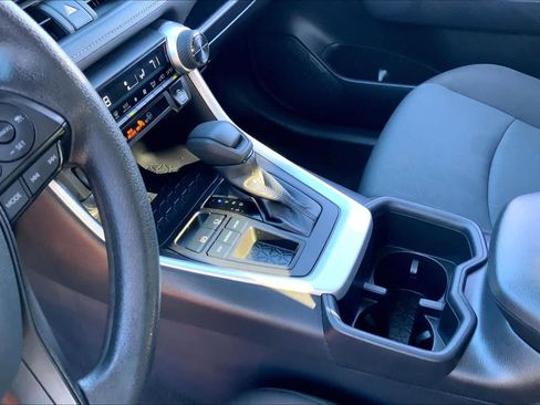 Used 2025 Toyota RAV4 XLE image 16