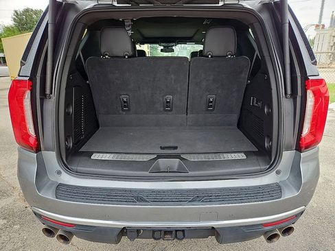 Used 2023 GMC Yukon Denali AWD/4WD image 16