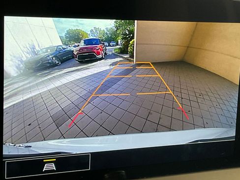 Used 2025 Chevrolet Blazer LT image 17