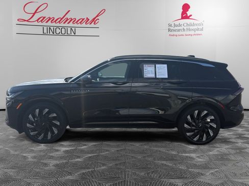 Certified 2024 Lincoln Nautilus Black Label w/ Jet Appearance Package (87T) AWD/4WD image 2
