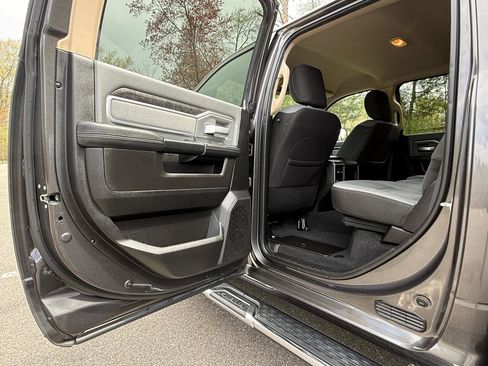 Used 2019 RAM 2500 Big Horn AWD/4WD image 21