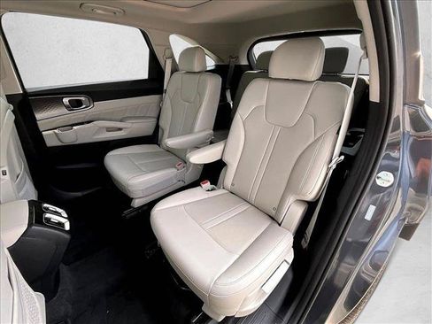 Used 2024 Kia Sorento SX FWD image 28