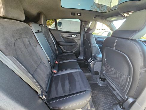 Used 2024 Volvo C40 P8 Recharge Ultimate w/ Protection Package Premier AWD/4WD image 34