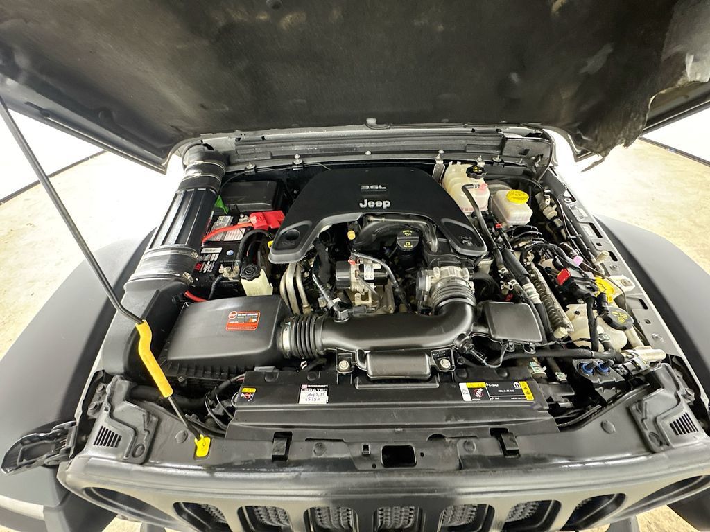 Used 2021 Jeep Wrangler Unlimited Rubicon w/ Uconnect 4C Nav & Sound Group AWD/4WD image 26