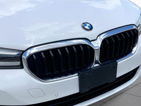Used 2023 BMW 530i w/ Premium Package RWD image 29
