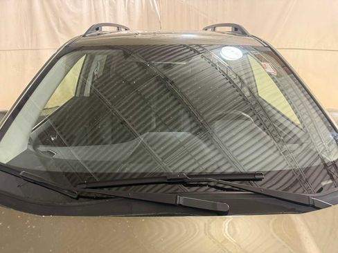 Used 2023 Subaru Forester Premium image 14