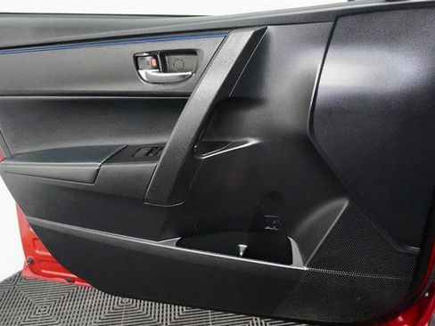 Used 2017 Toyota Corolla SE w/ Body Protection Package image 31