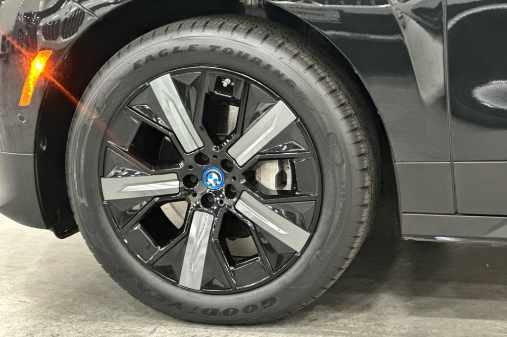 Certified 2024 BMW iX xDrive50 AWD/4WD image 35