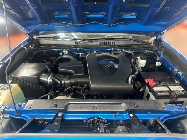 Used 2016 Toyota Tacoma TRD Sport RWD image 19