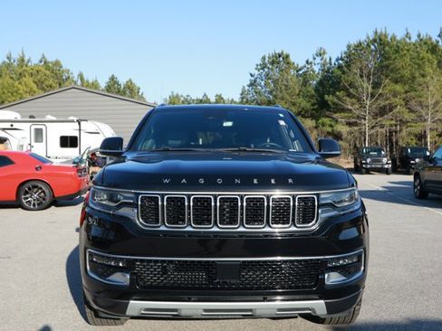 Used 2022 Jeep Wagoneer Series II image 2