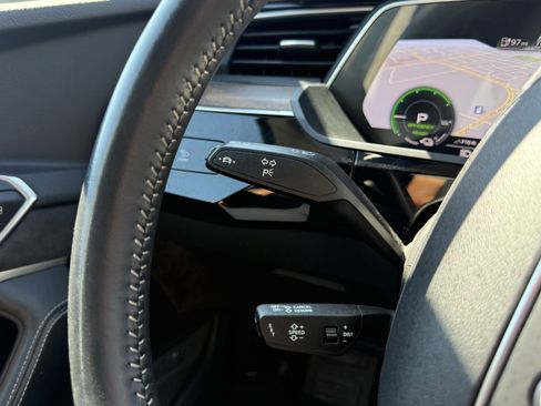 Used 2019 Audi e-tron Prestige w/ Prestige Package image 75