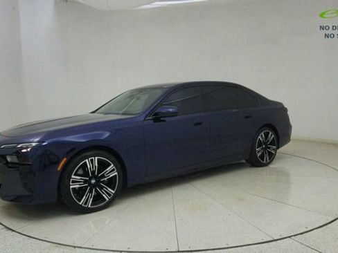 Used 2023 BMW 760i xDrive AWD/4WD image 67