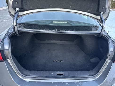 Used 2024 Nissan Sentra SV image 5