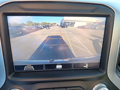 Used 2020 GMC Sierra 1500 SLT image 28