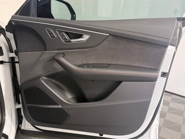 Used 2024 Audi RS Q8 w/ Black Optic Package AWD/4WD image 20