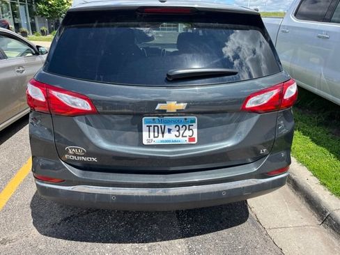 Used 2019 Chevrolet Equinox LT FWD image 2
