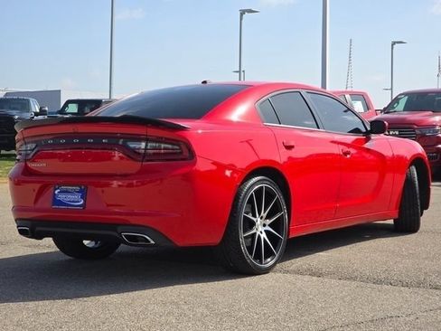 Used 2022 Dodge Charger SXT RWD image 21