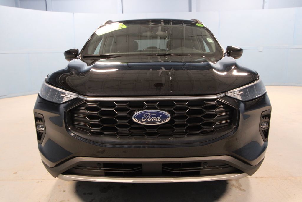 Used 2025 Ford Escape ST-Line Select AWD/4WD image 23