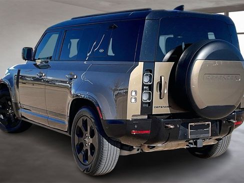 Used 2022 Land Rover Defender 110 X image 12