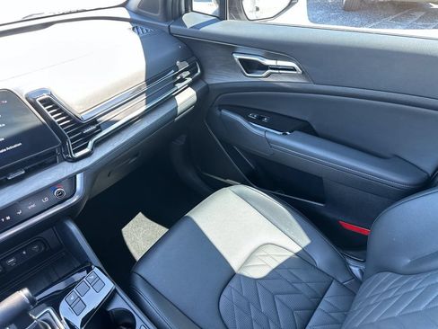 Certified 2025 Kia Sportage X-Line w/ Premium Package AWD/4WD image 17