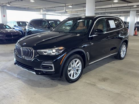 Used 2023 BMW X5 xDrive40i w/ Premium Package image 4