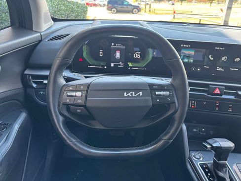 Used 2026 Kia Sportage LX FWD image 27