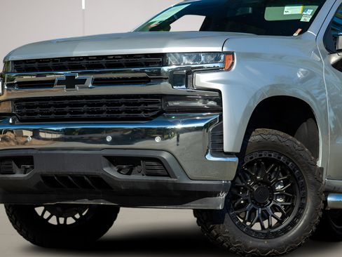 Used 2020 Chevrolet Silverado 1500 LT w/ All-Star Edition image 2