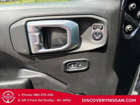 Used 2021 Jeep Wrangler Sport AWD/4WD image 15