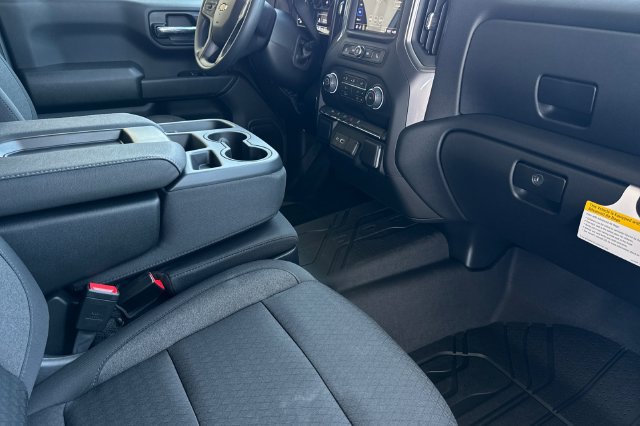 New 2026 Chevrolet Silverado 1500 Custom w/ LPO, Dark Essentials Package AWD/4WD image 23