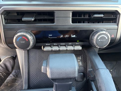 Used 2025 Toyota 4Runner 4WD image 18