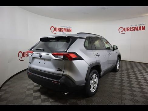 Used 2021 Toyota RAV4 XLE w/ Convenience Package AWD/4WD image 11