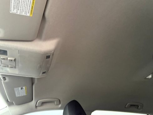 Used 2019 Volkswagen Tiguan S w/ Driver Assistance Package image 30