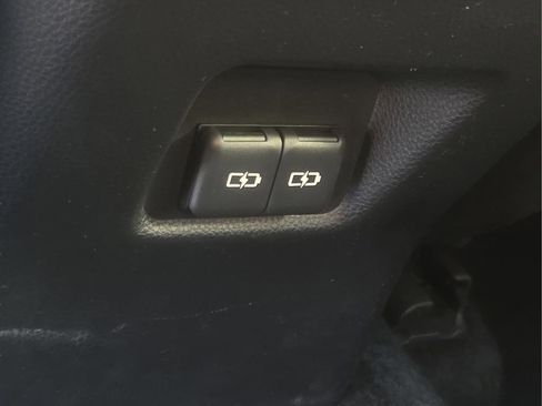 Used 2023 Toyota RAV4 XLE w/ Convenience Package image 13