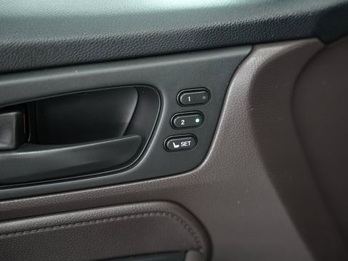 Used 2018 Honda Odyssey EX-L image 46